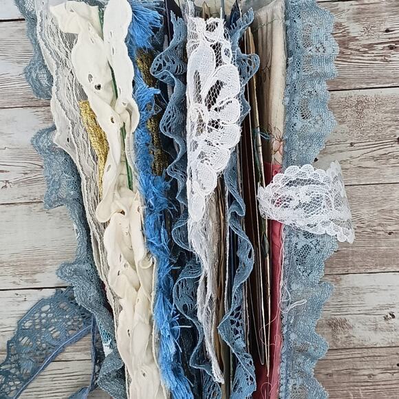 Turquoise Embellished Junk Journal: Flowers, Birds and Butterflies (Laugh) - Picture 5 of 16